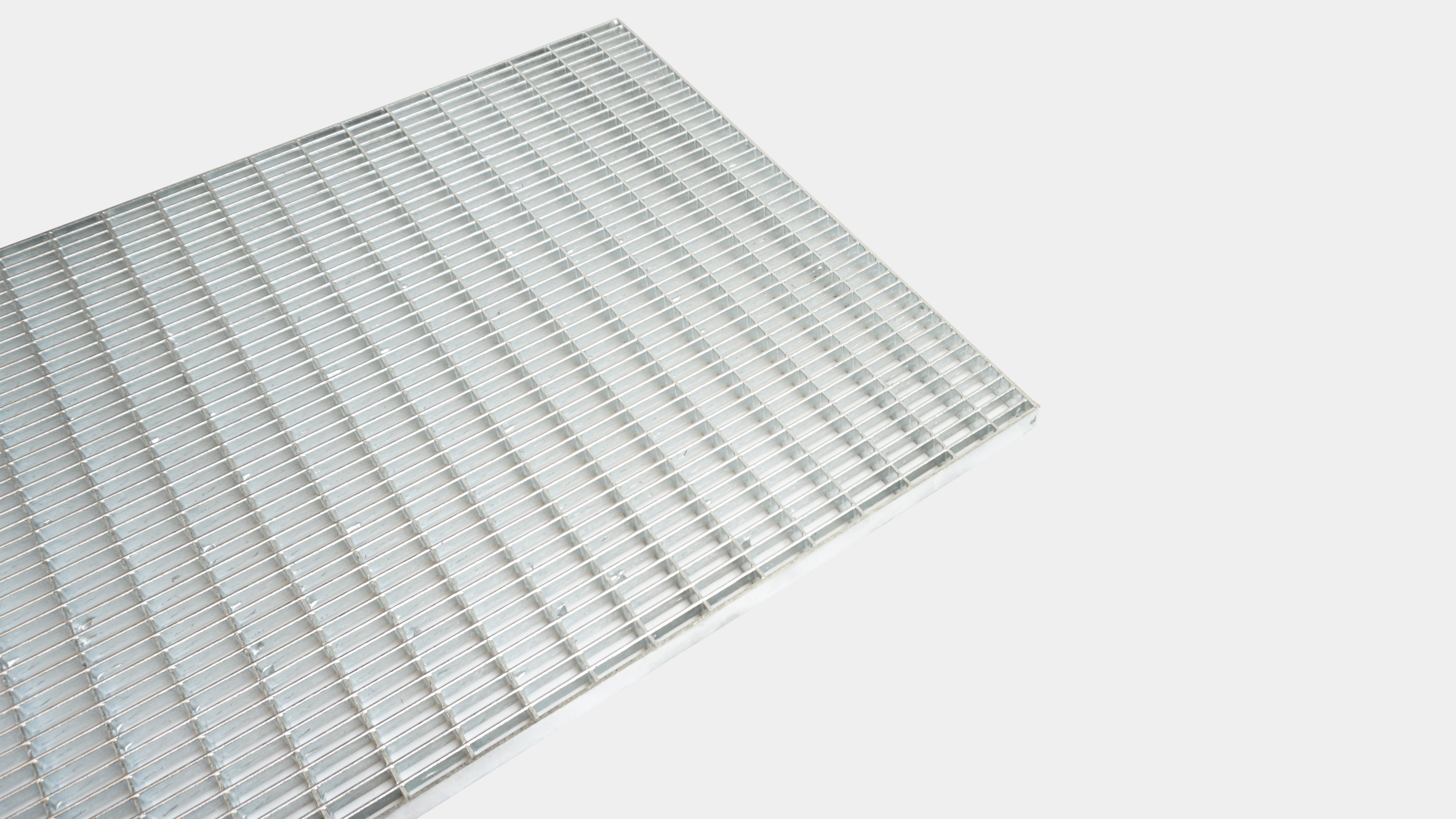 Steel mesh store grate